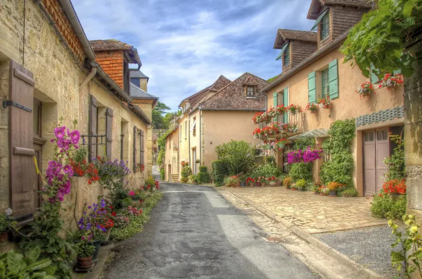 House in Périgord near Medieval Villages - Image 1