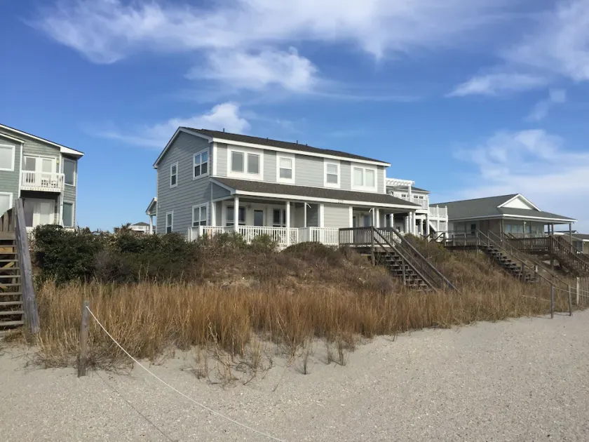 Renoveret Oceanfront Home - Image 1