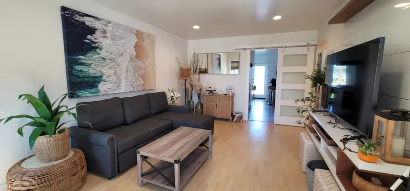 Walk to Beach - 2 bed/1 bath unit located in The Dunes - Image 1