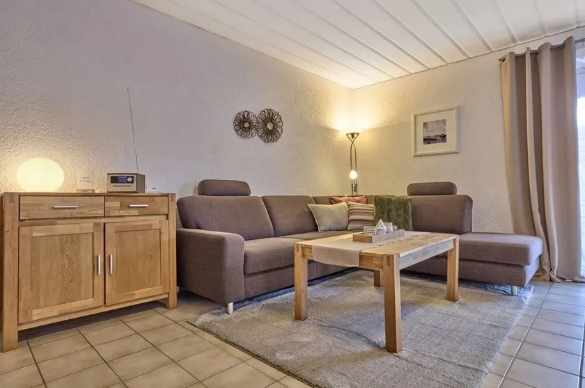 48qm große FeWo mit Balkon und Brötchenservice - Image 1