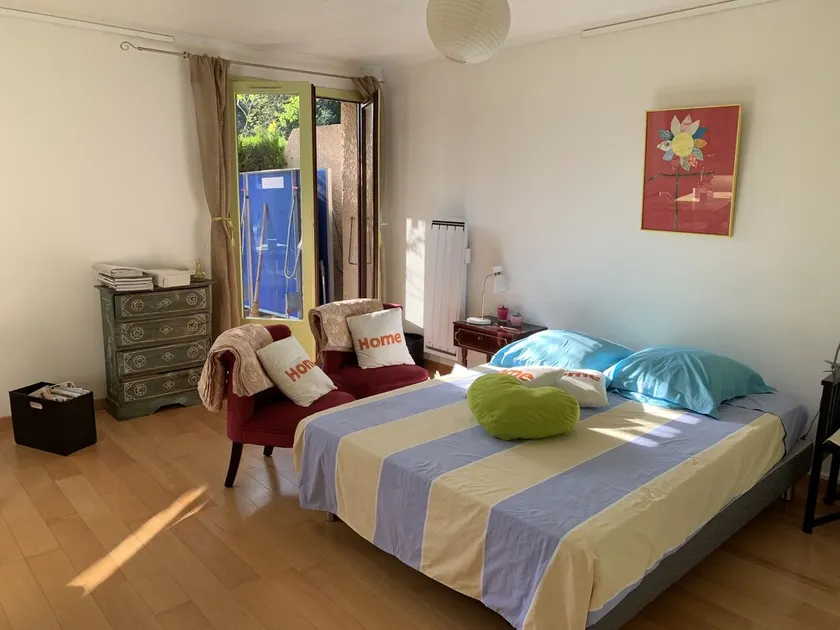 Studio with garden 5 minutes from the lake by bike 100 m from the bike path - Image 1