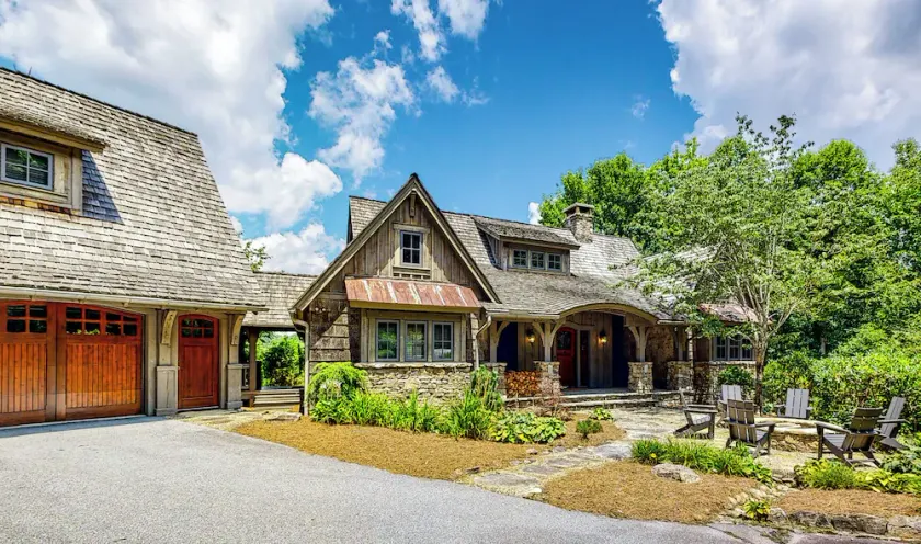 Cross Creek Retreat: Luxury Home w/ Screened Porch & Fire Pit | Gated Community - Image 1
