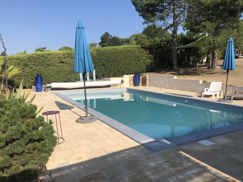QUIET HOUSE WITH VIEW OF VILLENEUVE AND SWIMMING POOL - Image 1
