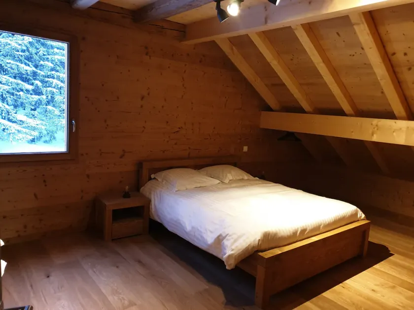 The chalet. - Image 1