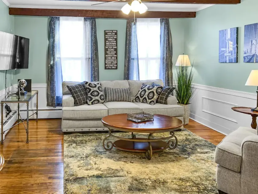 All New Private and Cozy in great location - Image 1