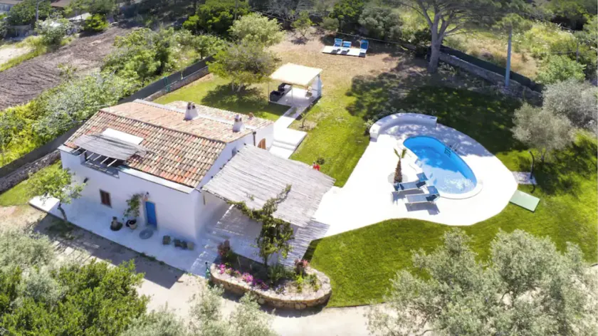 Cottage Asaje, avec piscine privée à Alghero - Image 1