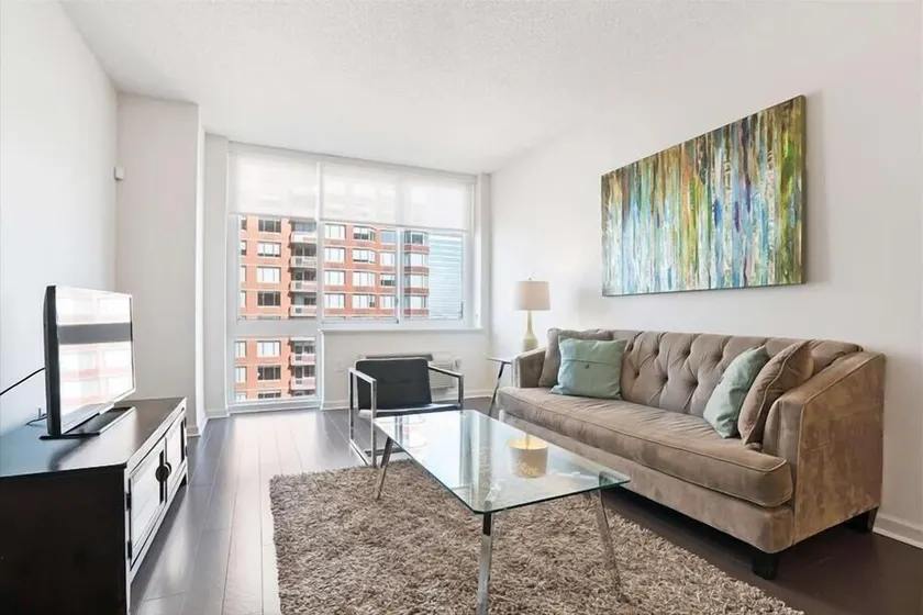 Spacious 1BR | Full Kitchen | Jersey City by GLS - Image 1