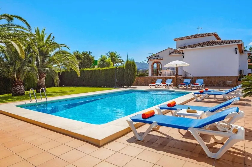 Villa Caseta Pearl by Villa Plus - Image 1