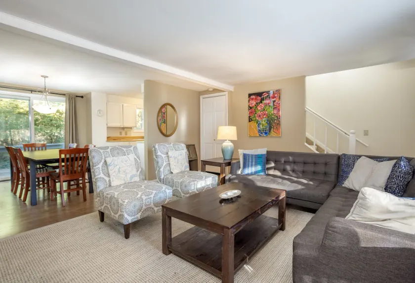 Open for Christmas! Fireplace, Near XC skiing and Wineries, Good for Groups! - Image 1