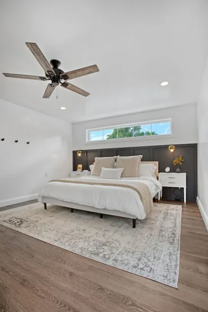 Cozy Apt with King Bed - Full Kitchen - Desk Area - Image 1