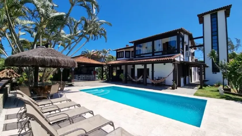 House with 9 suites and 1 bedroom, sleeps up to 50 people, Ferradura, Búzios-RJ - Image 1