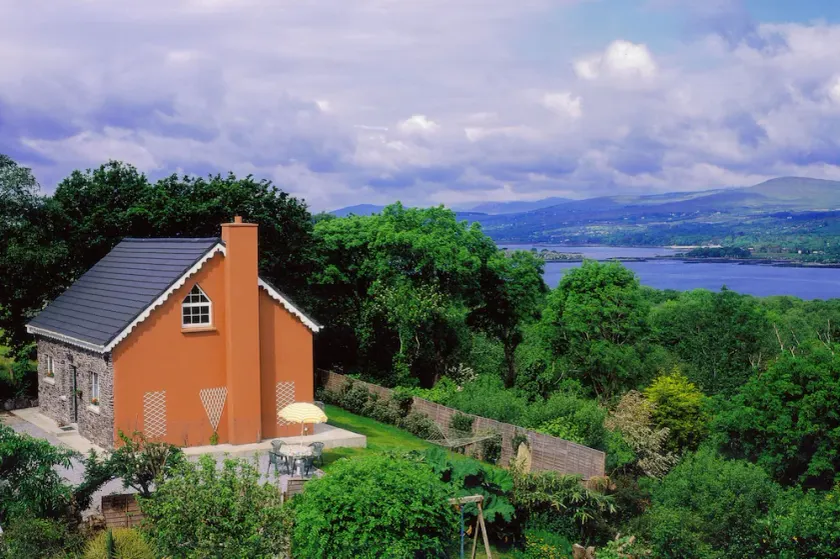 3 bed seaview cottage - Image 1