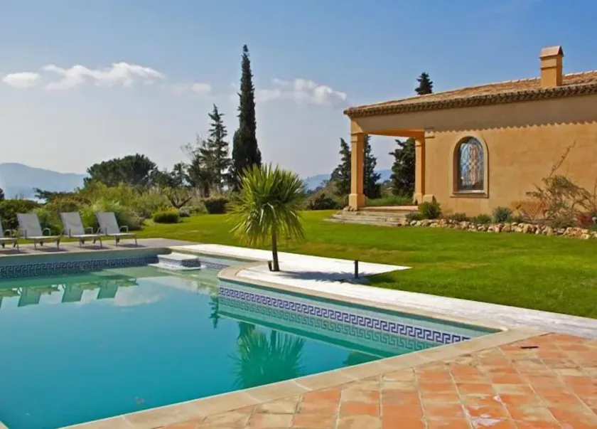 Villa 8 personnes type provençal. Piscine et vue panoramique Saint-Tropez - Image 1