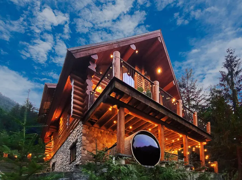 Luxury log house in Sunshine Valley “Ravenloft” - Image 1