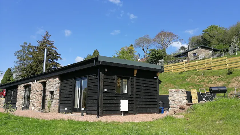 Barns on The Kymin, Monmouth. Rural location with lovely views. Sleeps 10/12 - Image 1