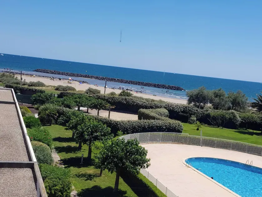 CAP D'AGDE LES RIVAGES DE ROCHELONGUE   face a la mer - Image 1