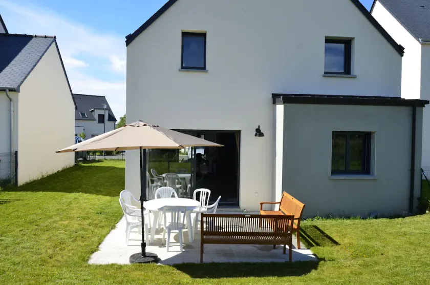 Maison Saint-Coulomb - Image 1