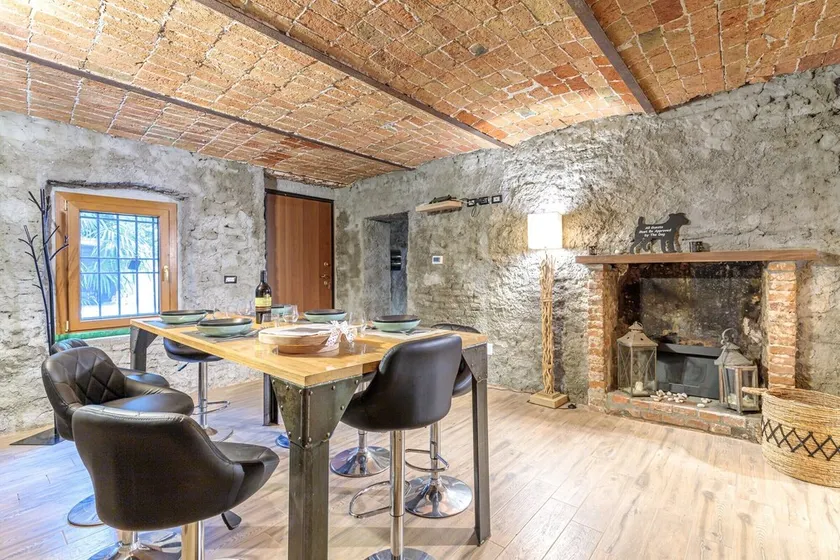 Villa 'Cascina Liebe Con Idromassaggio' com jardim privado, Wi-Fi e ar condicionado - Image 1
