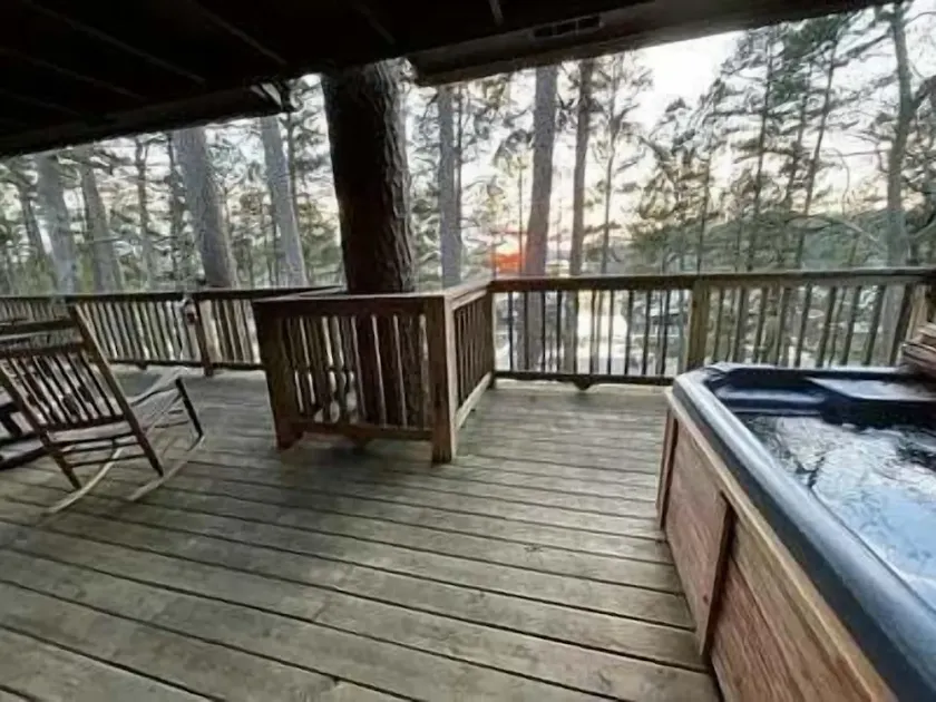 Mountain Harbor Resort & Spa - Image 1