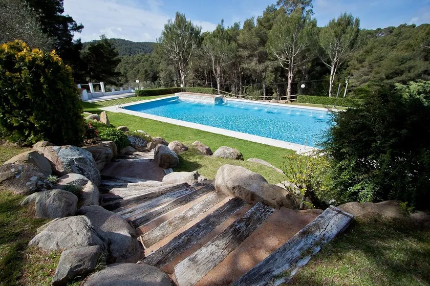 Apto Residencial en Tamariu mit Bergblick, Pool, Wi-Fi & Garten - Image 1