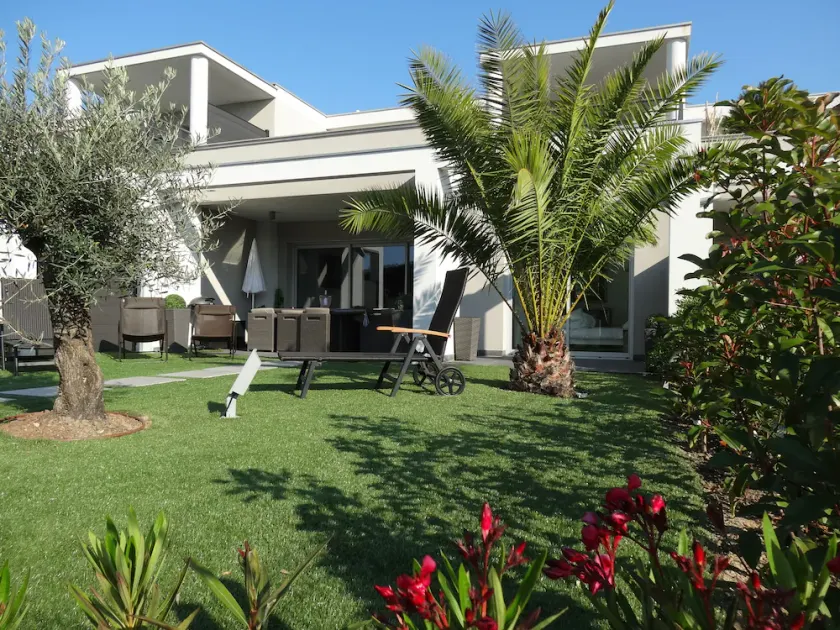 VUE MER #VILLA MODERNE#FACE ST TROPEZ, plage à 3 minutes, piscine chauffée - Image 1