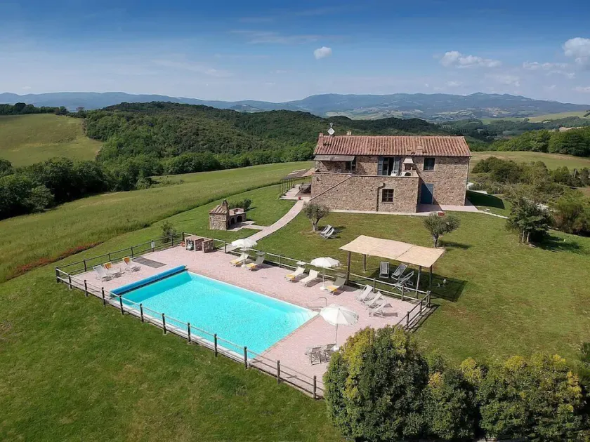 Villa Rosapesca: A characteristic and welcoming two-story villa located on top of a small hill, with Free WI-FI. - Image 1