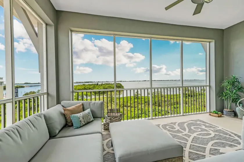 Sunset Views! Pool, Lanai and Resort Perks! - Image 1