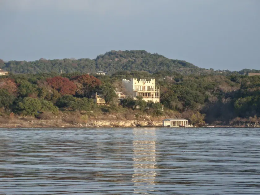 Lakefront Castle Lake Travis Sleeps 15, Private Cove , Dock , Fire Pits, Boats - Image 1