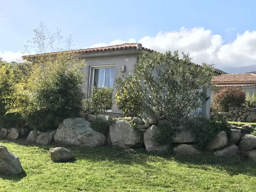 MINI VILLA 10 MINUTOS DE PORTO VECCHIO Y PLAYAS PALOMBAGGIA Santa Giulia - Image 1