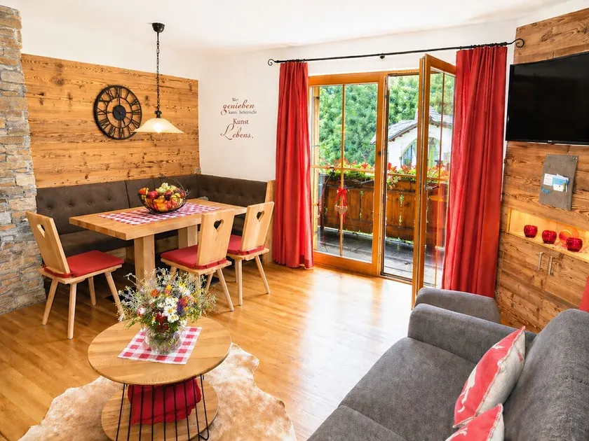 Ferienwohnung \"Klausenberg\"  - Drei-Raum-Wohnung 75m² mit Balkon und Bergblick - Image 1
