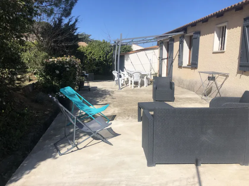 Maison au calme avec parking en petite Camargue - Image 1