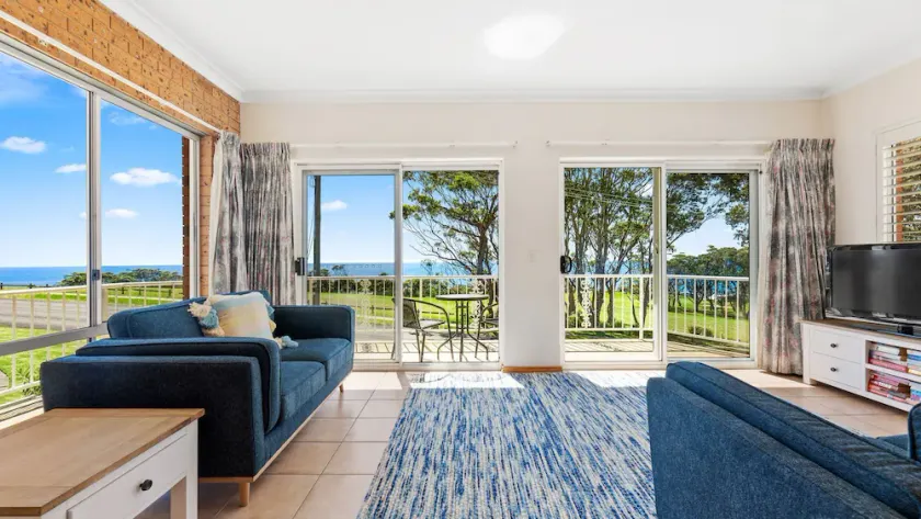 Unit 2 12 Ballingalla Apartments - Image 1