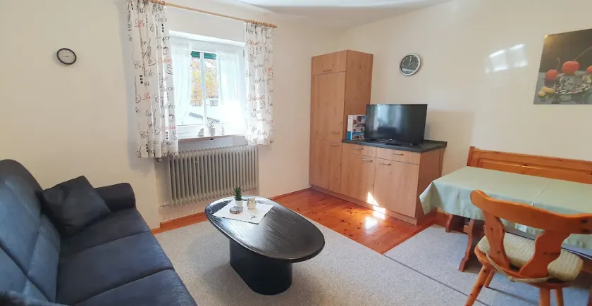 Ferienwohnung II mit 1 Schlafzimmer und Balkon - Image 1
