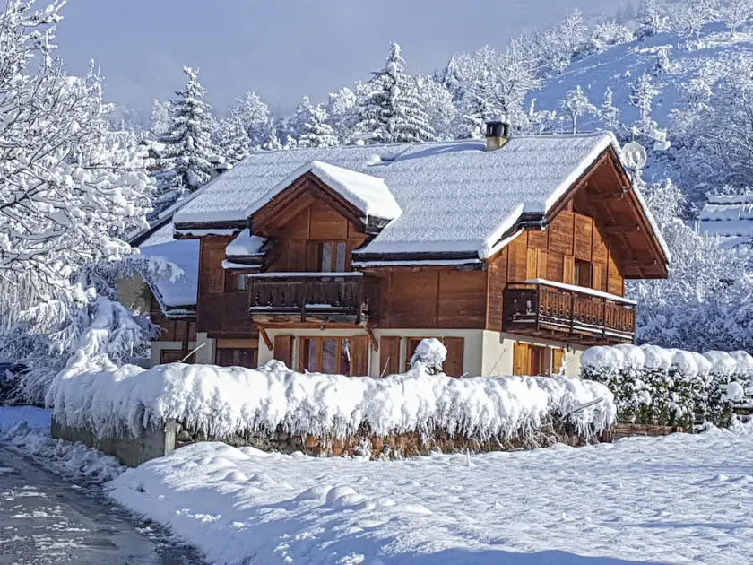 MAGNIFICENT CHALET SLÄKT Serre Chevalier - Image 1