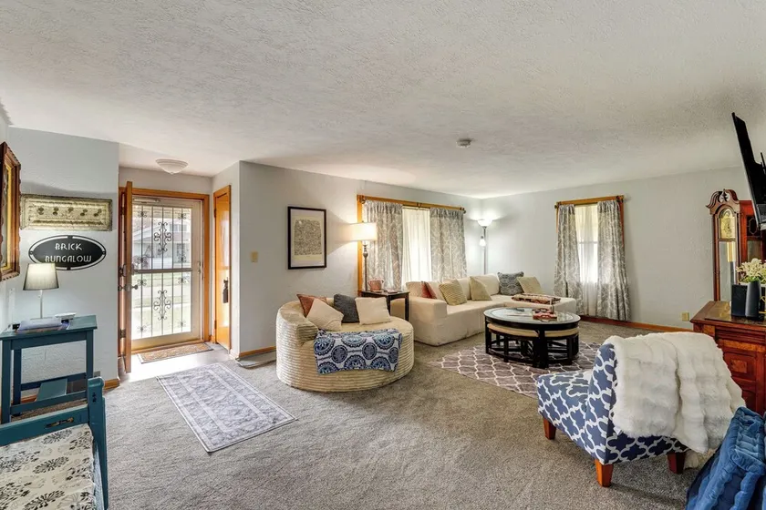 1 Mi to Dtwn Tiffin! Brick Bungalow w/ Patio, Yard - Image 1