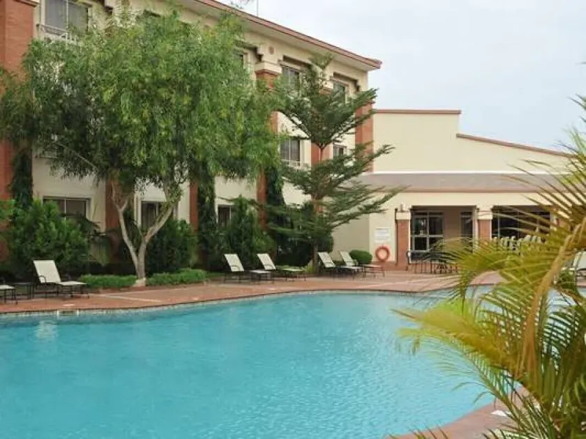Wood Peckers Hotel - Image 1