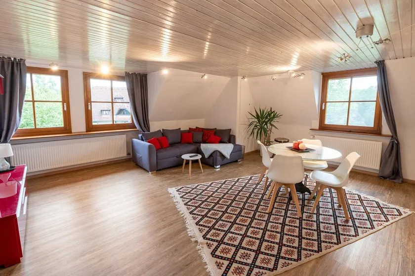 Elegante Ferienwohnung mit Außenpool Schwarzwald - Image 1