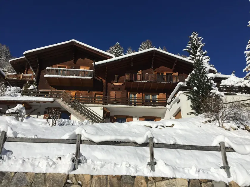 Apartment 6 people in chalet with garden, superb view, sunny! - Image 1