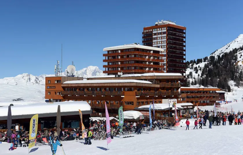 Appartement fonctionnel au center de la station | Accès ski aux pieds + hammam! - Image 1