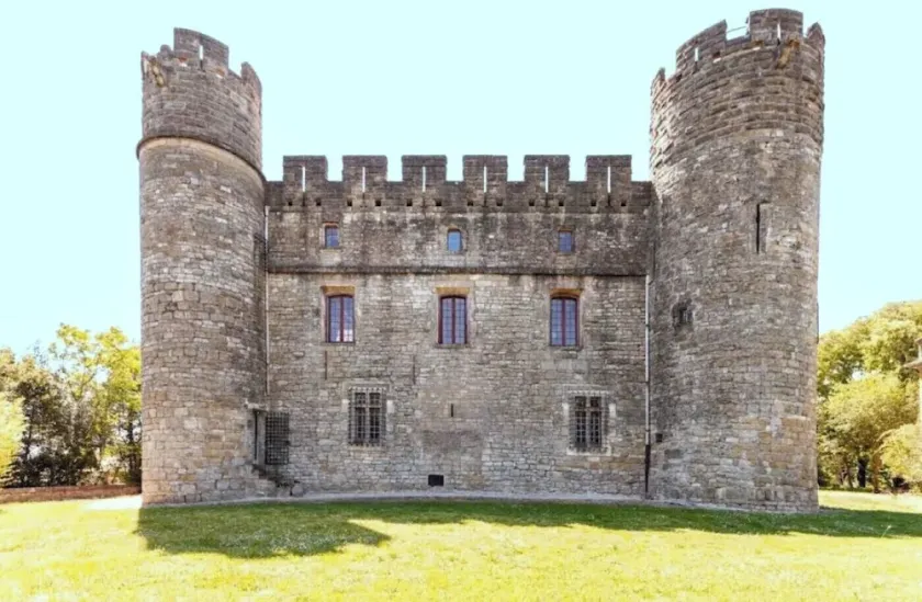 CASTELNAU CASTLE: DRAMMET AF CHATELAIN - Image 1