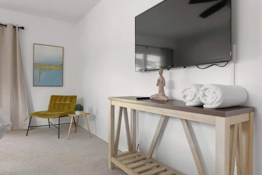 Stylish Home near Anna Maria Island with heated pool - Image 1