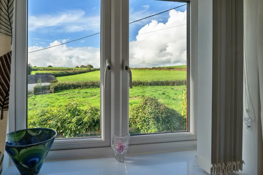 Charming Retreat at Prowses Farm, No Deposit - Image 1