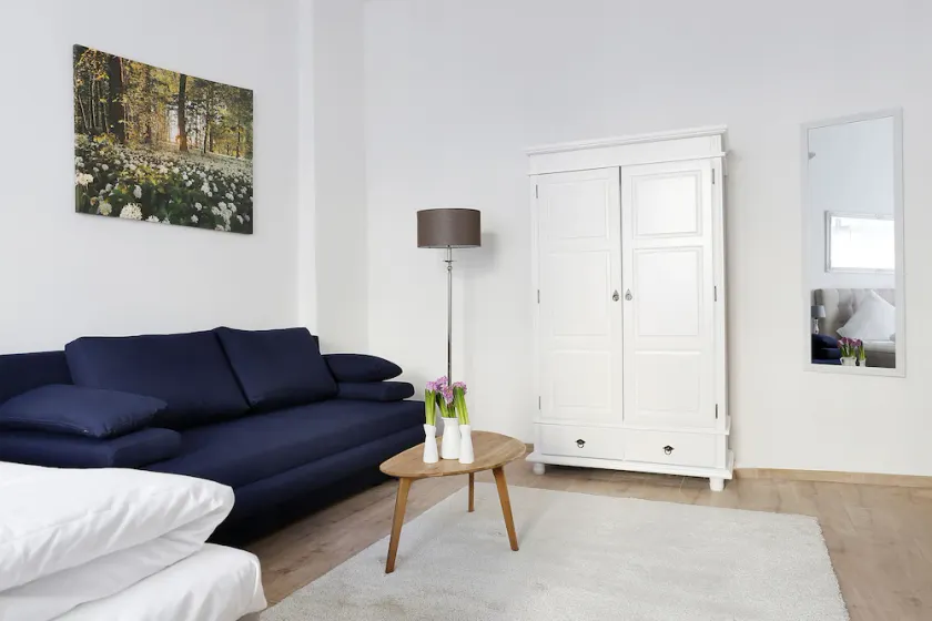 BLISSE West Berlin typically - Grand Apt 5 Bedrooms + 3 bathroom + 3 balcony - Image 1