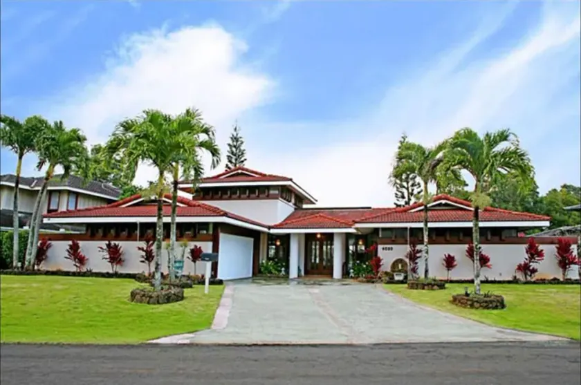 Sur le terrain de golf de Makai Maison élégante avec bain à remous et piscine à Princeville - Image 1