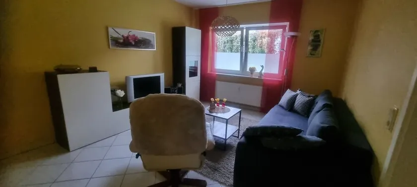 City center - in a very quiet and prime location. Right on the Lahn - Image 1