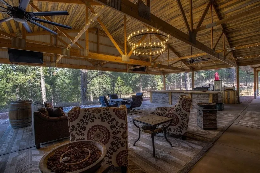 Stunning home on 7 acres with 5400sf of indoor/outdoor living space - Image 1