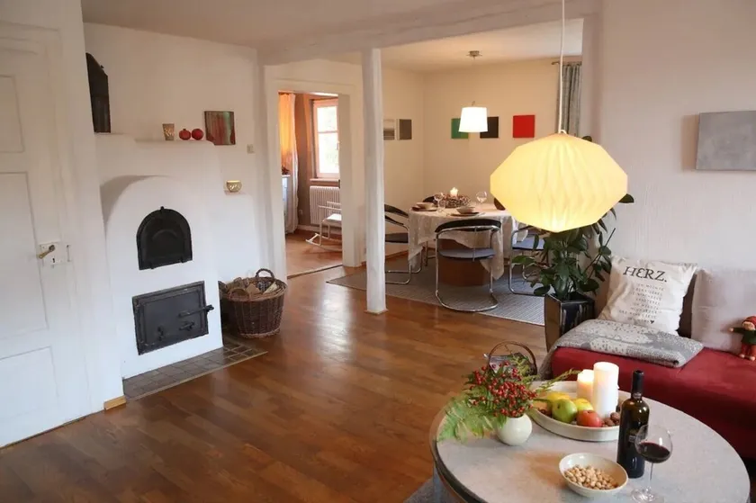 Apartamento 'Luise Im Künstlerhaus' con terraza privada, balcón y Wi-Fi - Image 1