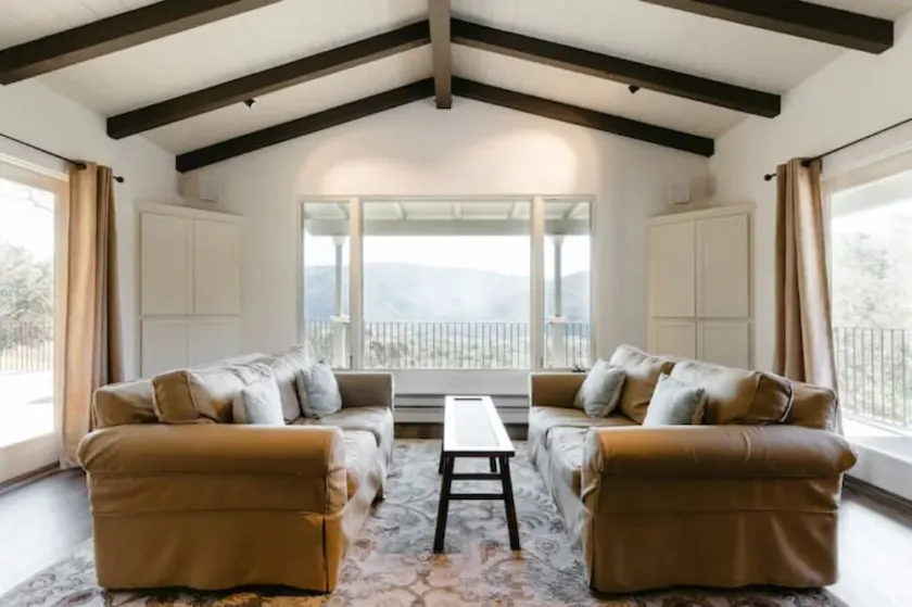 Maison d'hôtes calme et privée avec une vue magnifique sur la vallée - Image 1