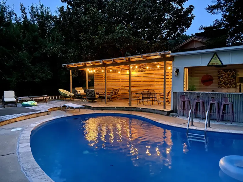 Castle Cove Bentonville ... Privathaus mit Pool gegenüber von Crystal Bridges - Image 1