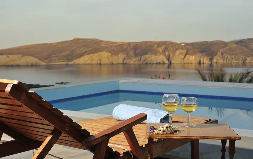 we rent villas for 2,6,8 until 14 persons 200 m from the sea - Image 1